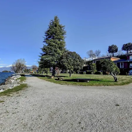 Lakefront Belvedere *